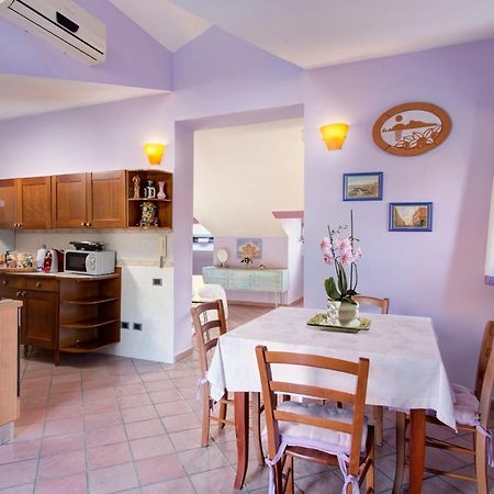 Tetto Fiorito Apartment Castellammare di Stabia Ngoại thất bức ảnh