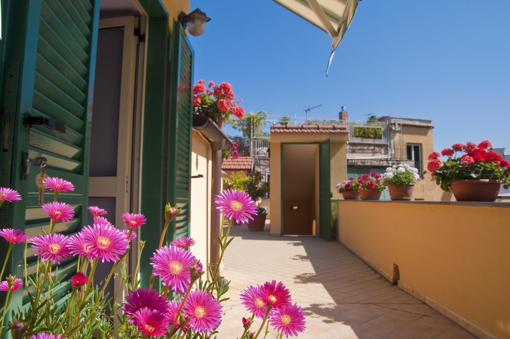 Tetto Fiorito Apartment Castellammare di Stabia Ngoại thất bức ảnh