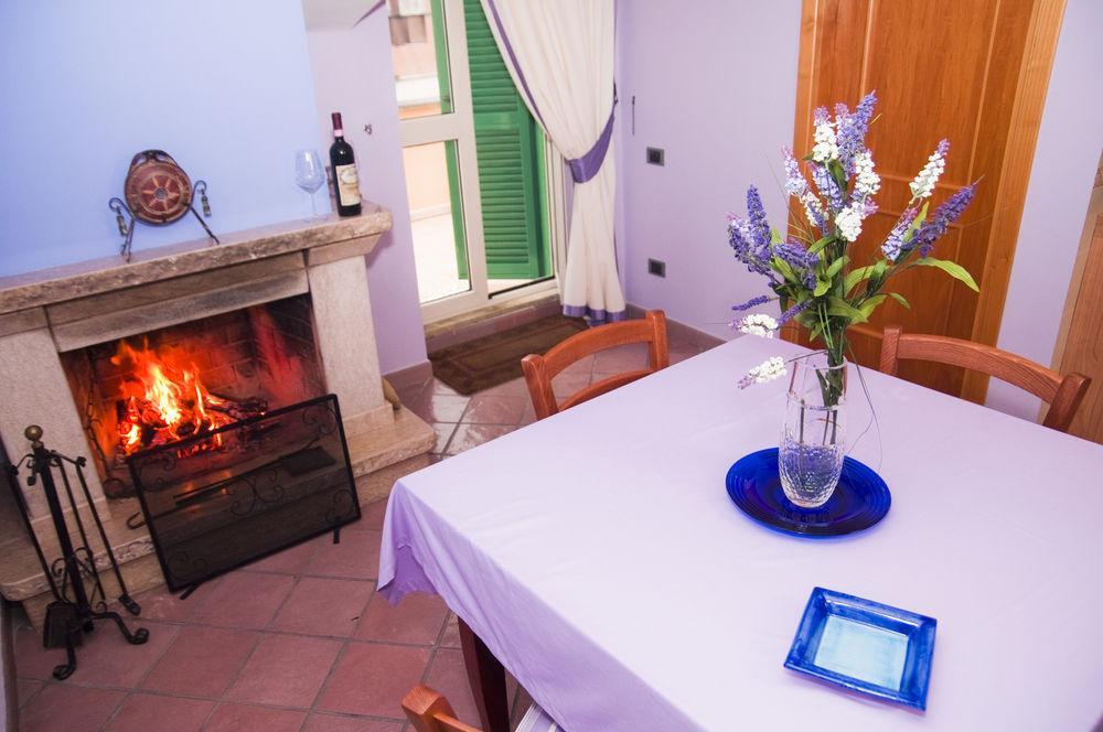 Tetto Fiorito Apartment Castellammare di Stabia Ngoại thất bức ảnh