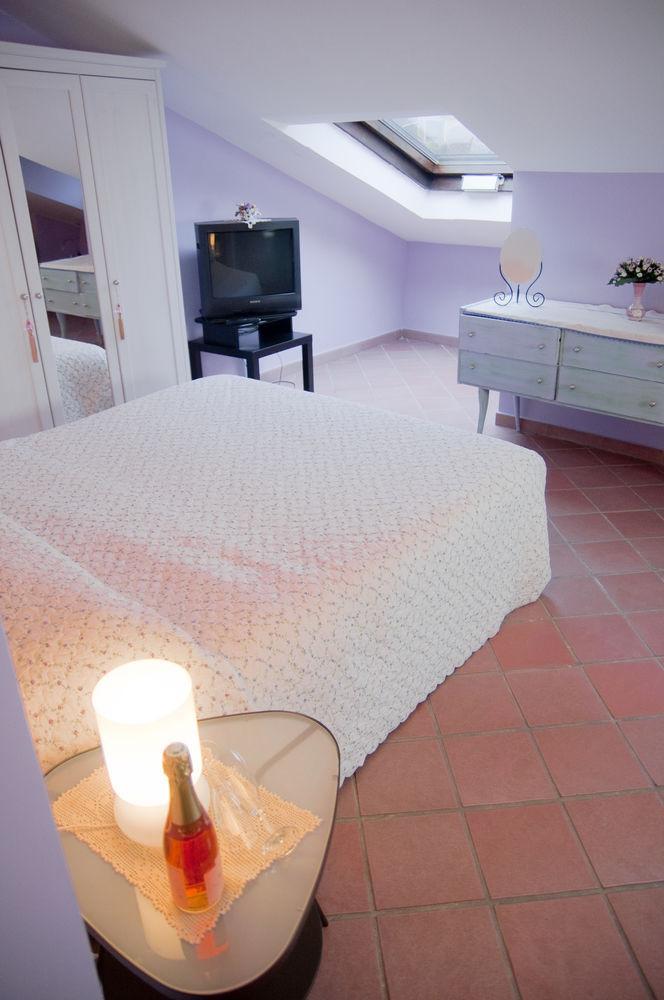 Tetto Fiorito Apartment Castellammare di Stabia Ngoại thất bức ảnh