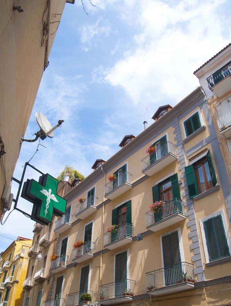 Tetto Fiorito Apartment Castellammare di Stabia Ngoại thất bức ảnh
