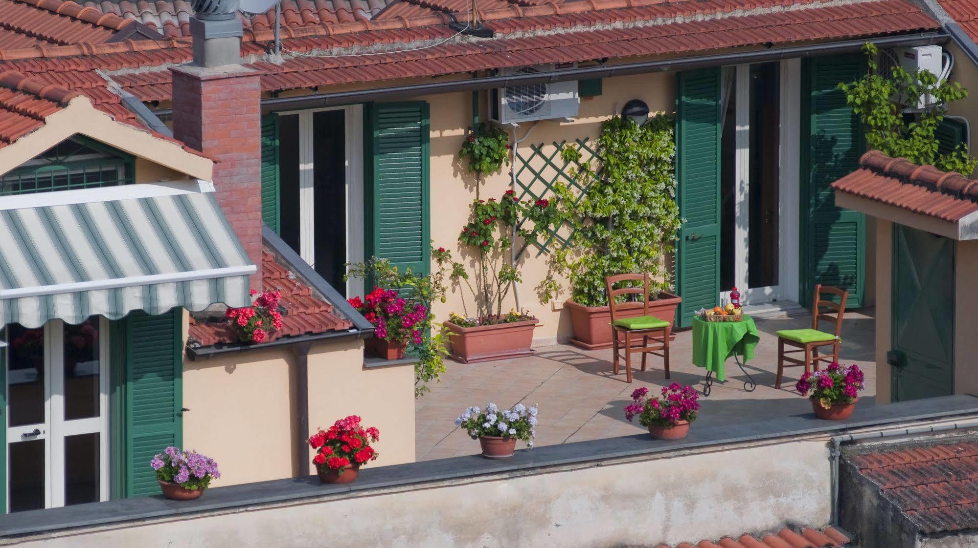 Tetto Fiorito Apartment Castellammare di Stabia Ngoại thất bức ảnh
