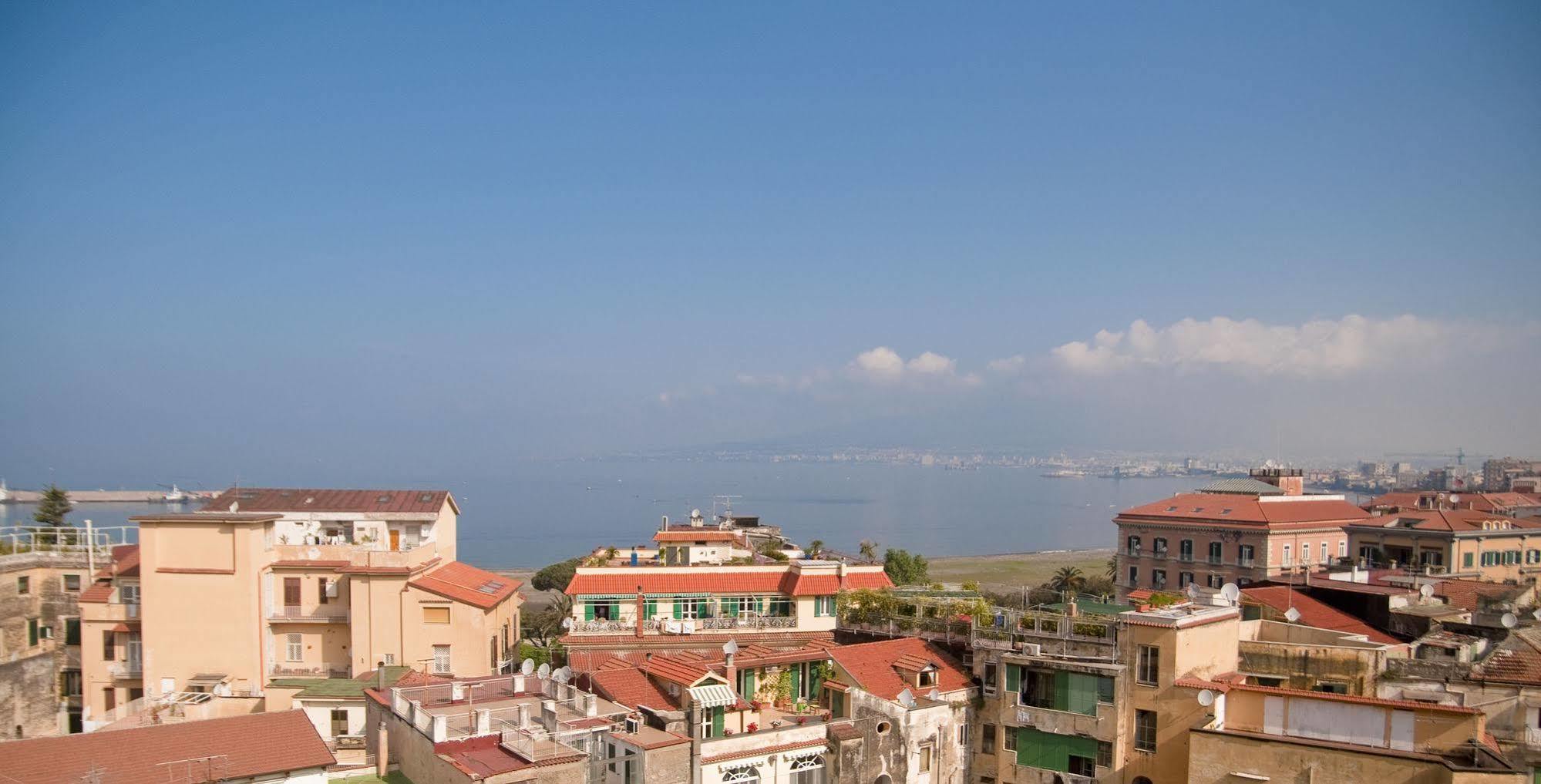 Tetto Fiorito Apartment Castellammare di Stabia Ngoại thất bức ảnh