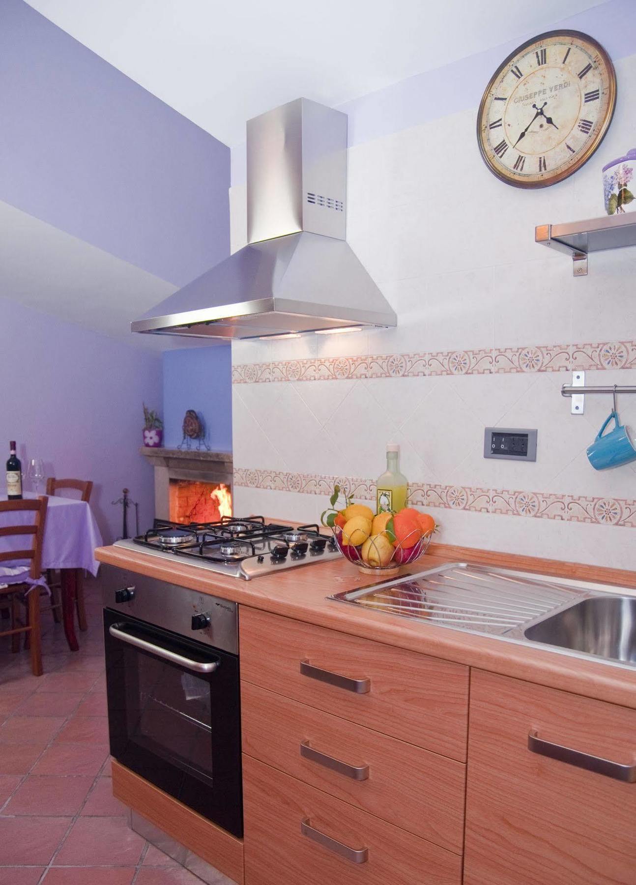 Tetto Fiorito Apartment Castellammare di Stabia Ngoại thất bức ảnh