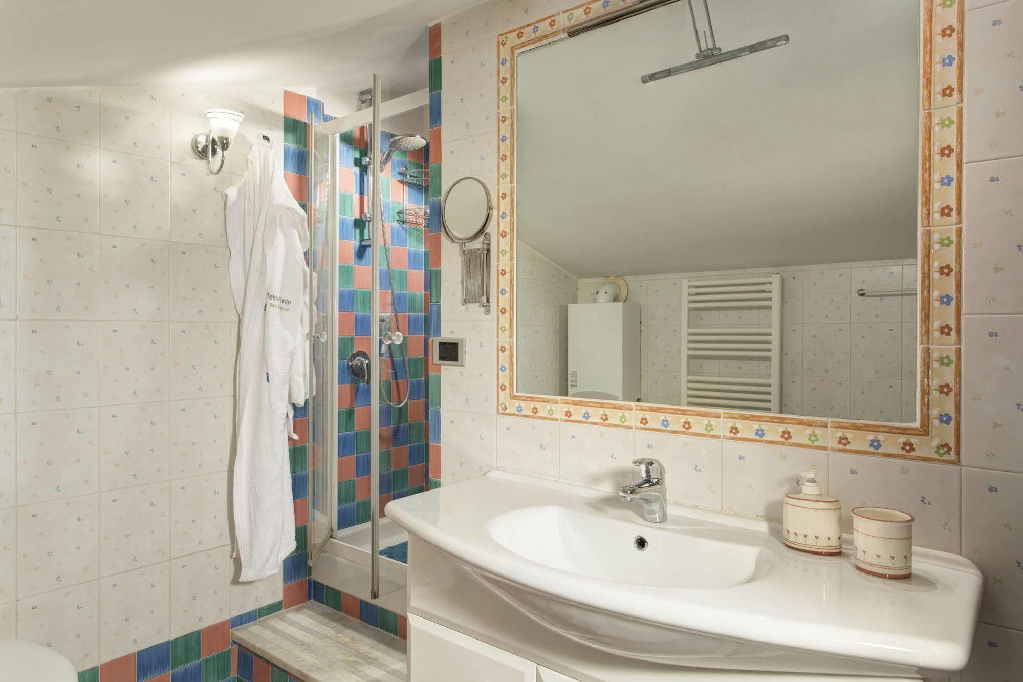Tetto Fiorito Apartment Castellammare di Stabia Ngoại thất bức ảnh