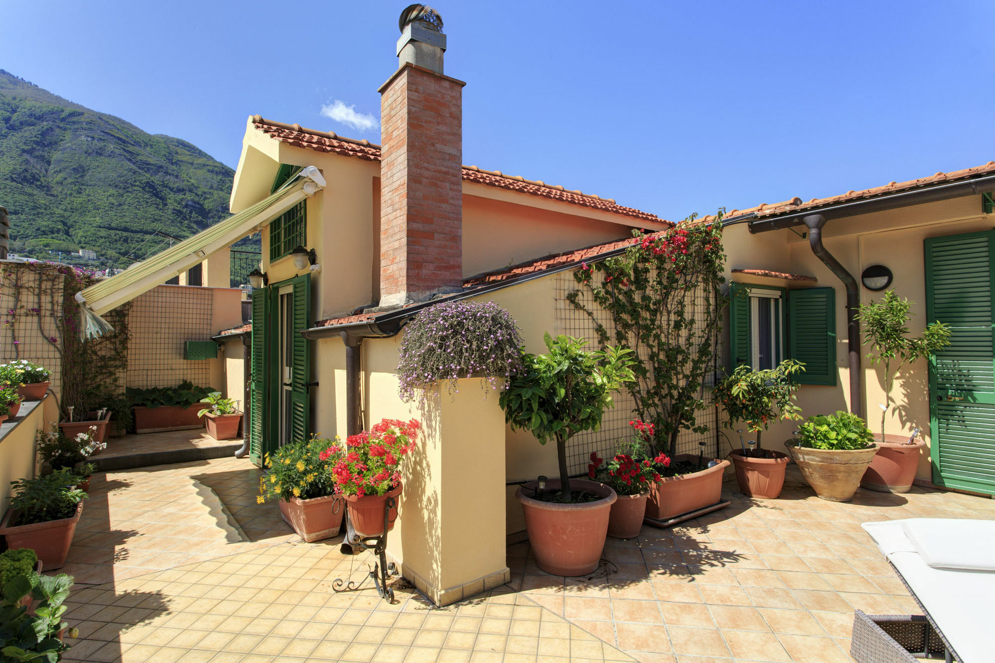 Tetto Fiorito Apartment Castellammare di Stabia Ngoại thất bức ảnh